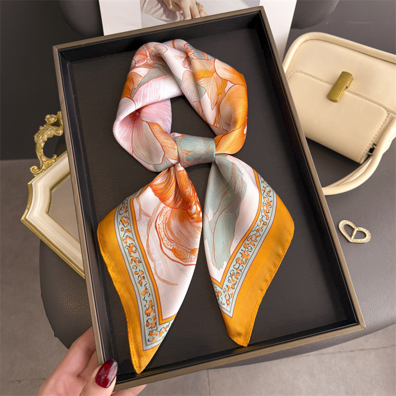 Hijab Segi Empat Sutra Motif B - Women Fashion Necktie ulasan dan harga